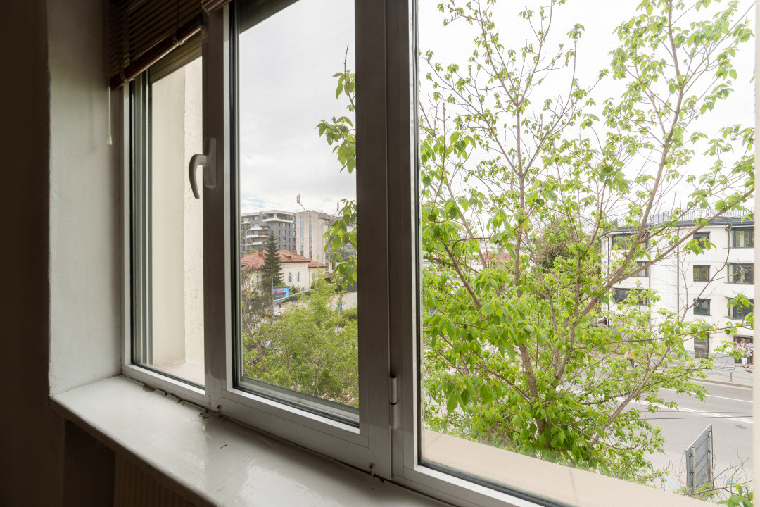 Apartament 2 camere et 3/4 Central, Pitesti