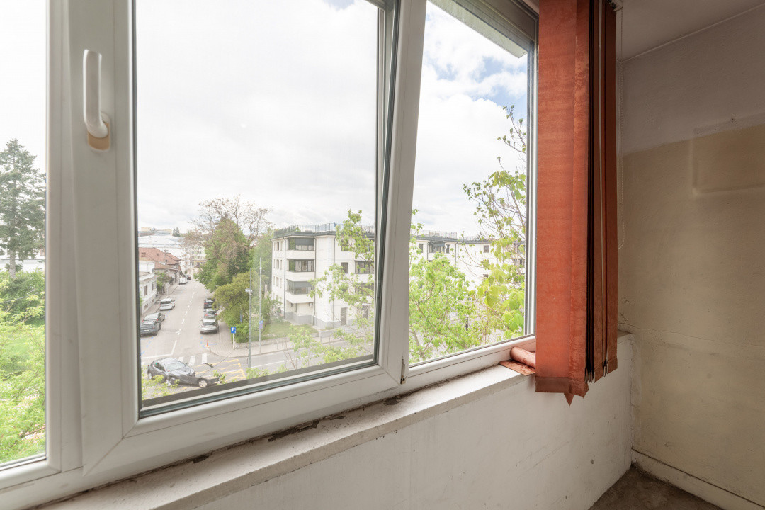 Apartament 2 camere et 3/4 Central, Pitesti