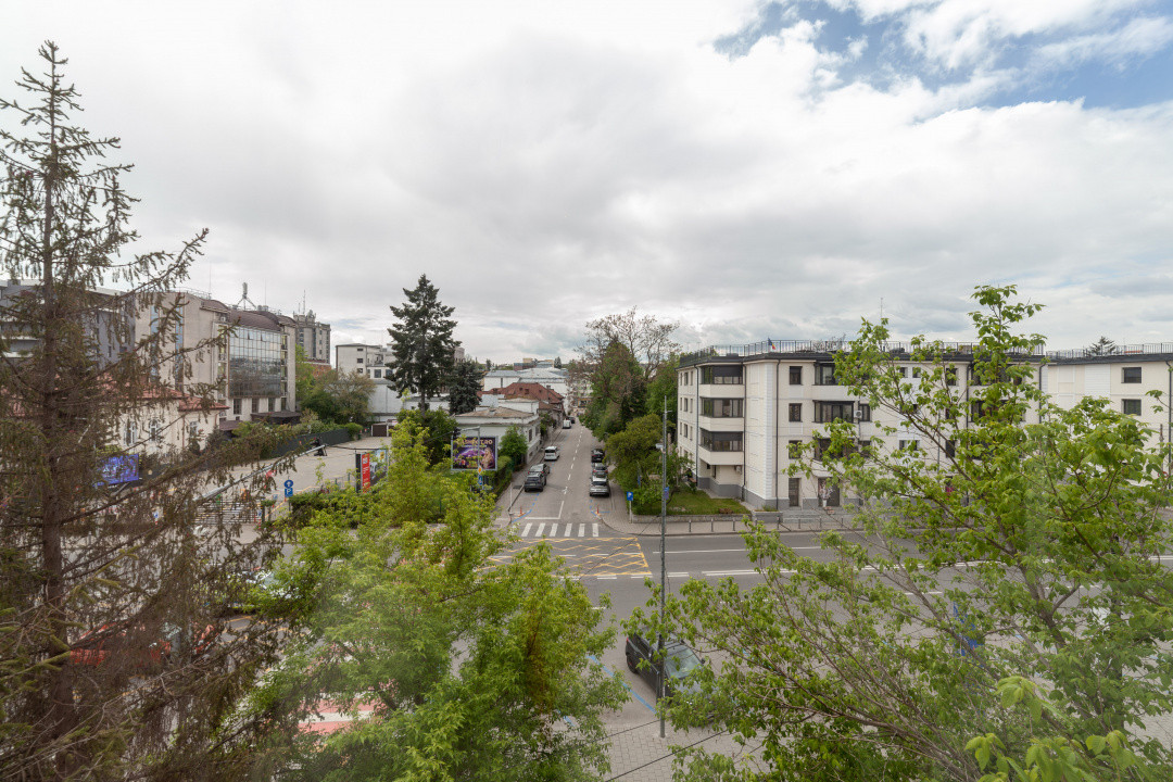 Apartament 2 camere et 3/4 Central, Pitesti