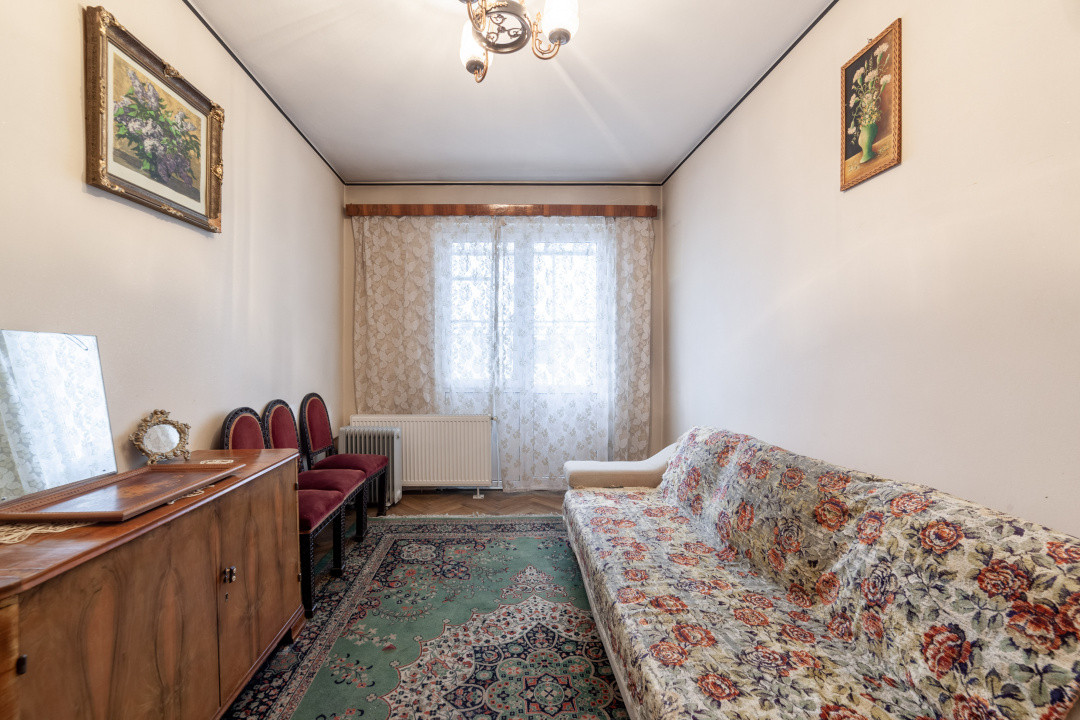 Apartament 3 camere - TRIVALE - 84 mp - Decomandat - Boxă