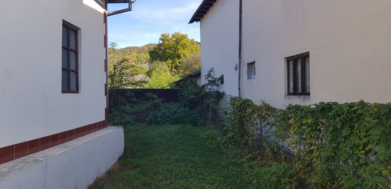 Casă versatilă de vânzare în Comuna Corbi, Argeș – ideală pentru afacere 