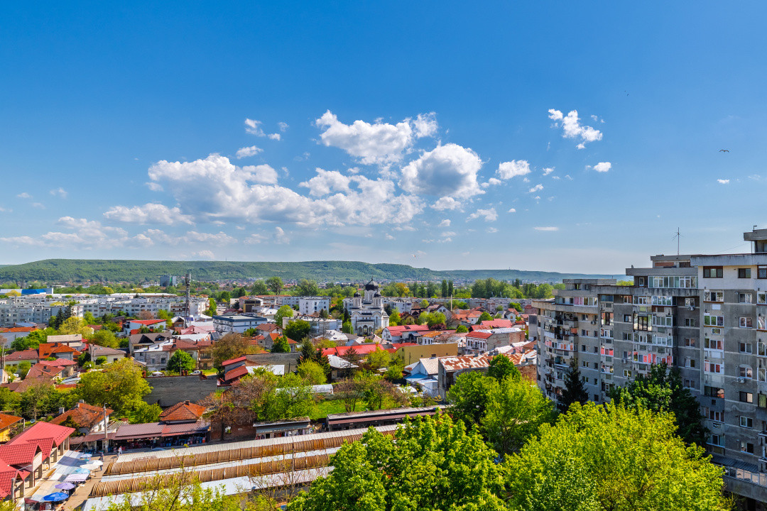 RAR PE PIAȚĂ! Apartament ultracentral cu vedere panoramică – I.C. Brătianu