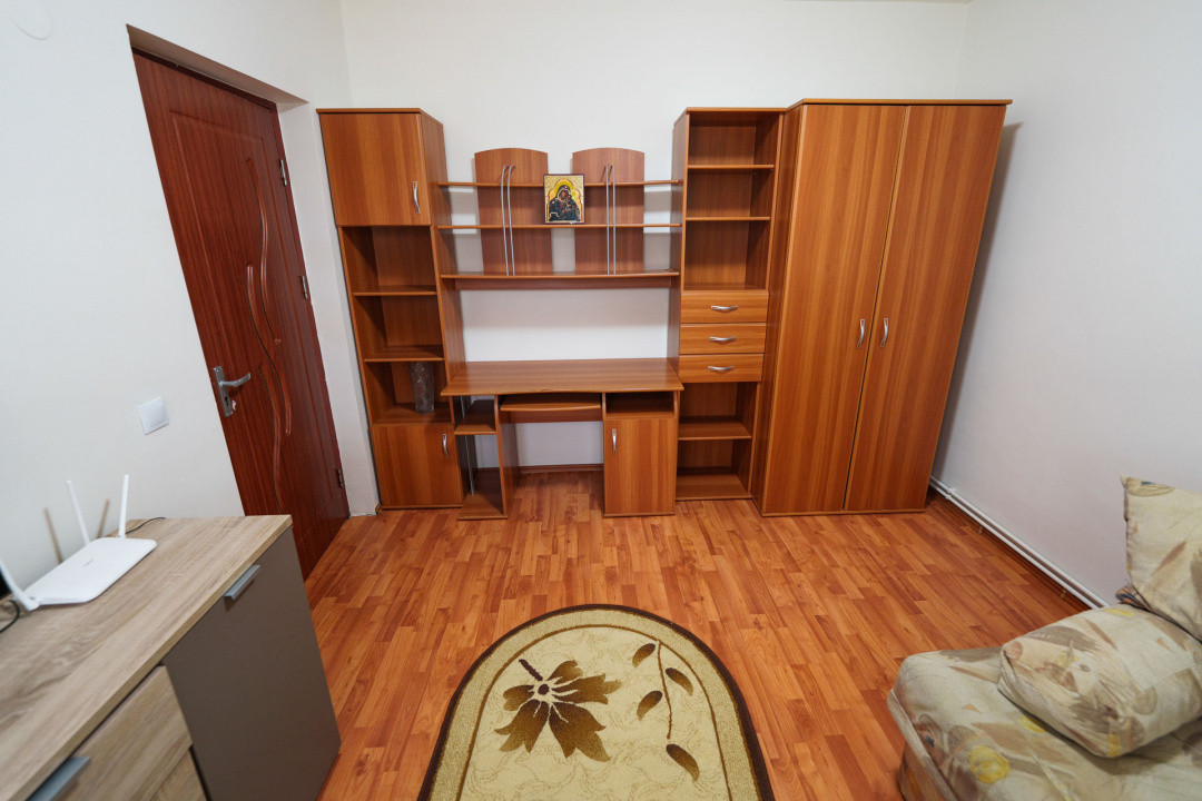 Oaza de liniste in Bariera Valcii – casa P+1 cu terasa, curte si acces securizat