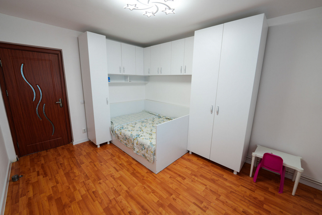 Oaza de liniste in Bariera Valcii – casa P+1 cu terasa, curte si acces securizat