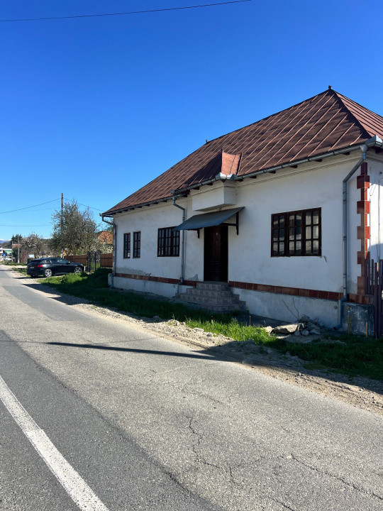 Casă  în Comuna Corbi, Argeș – ideală pentru afacere