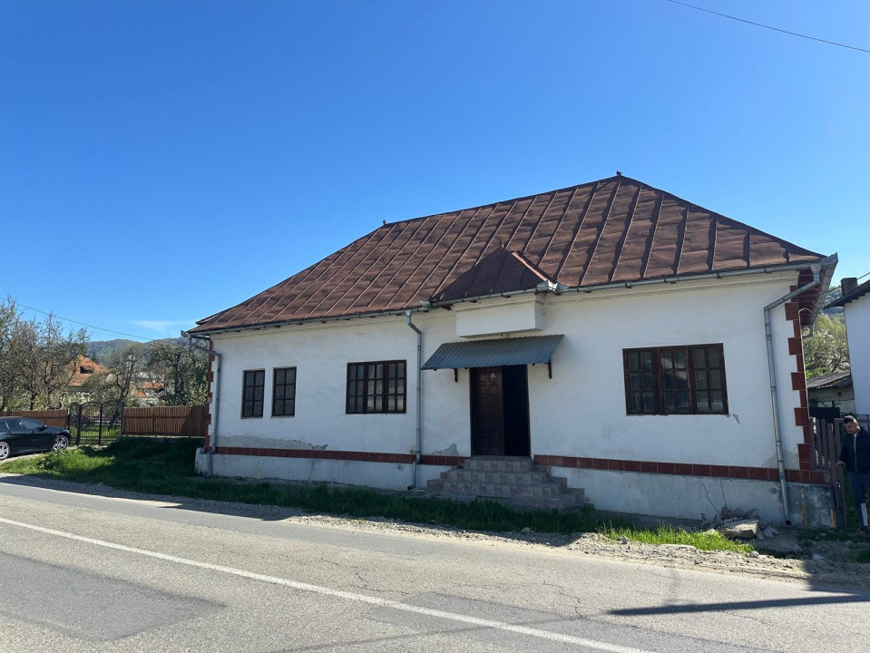 Casă  în Comuna Corbi, Argeș – ideală pentru afacere