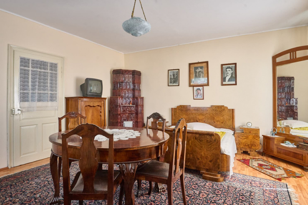 Casa Valea Mare Pravat (Campulung-Arges ) - farmec interbelic - 9915 mp teren
