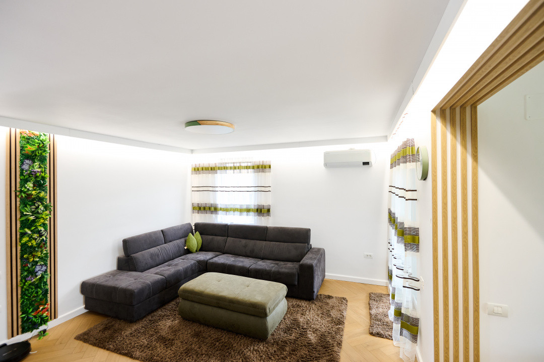 Casa 5 camere, 3 bai-Strada Morii Stefanesti-Arges