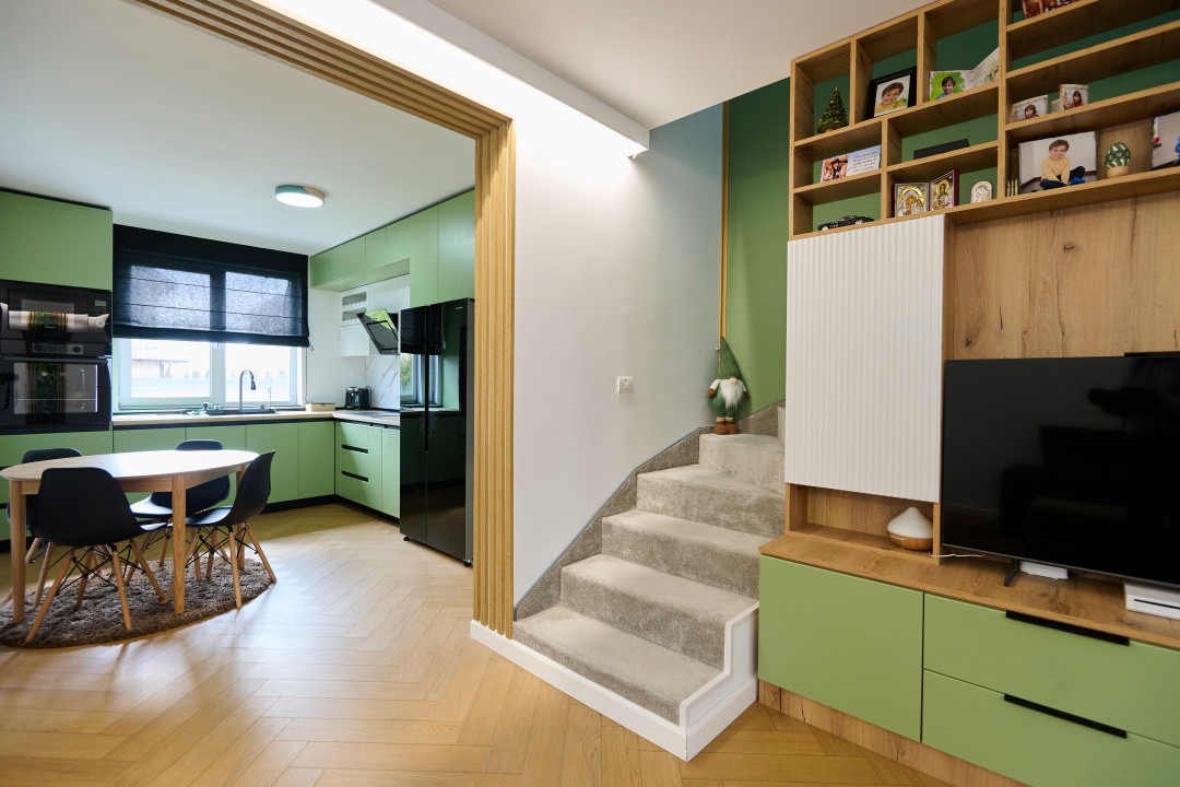 Casa 5 camere, 3 bai-Strada Morii Stefanesti-Arges
