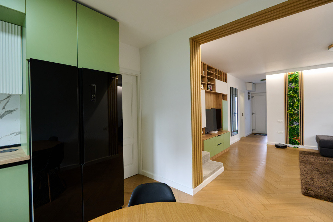 Casa 5 camere, 3 bai-Strada Morii Stefanesti-Arges