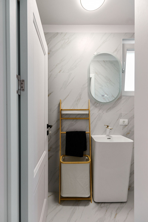 Casa 5 camere, 3 bai-Strada Morii Stefanesti-Arges