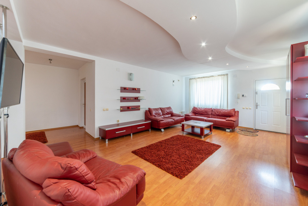 Apartament pe 2 nivele -  6 camere Gavana 3 + 309 mp curte proprie