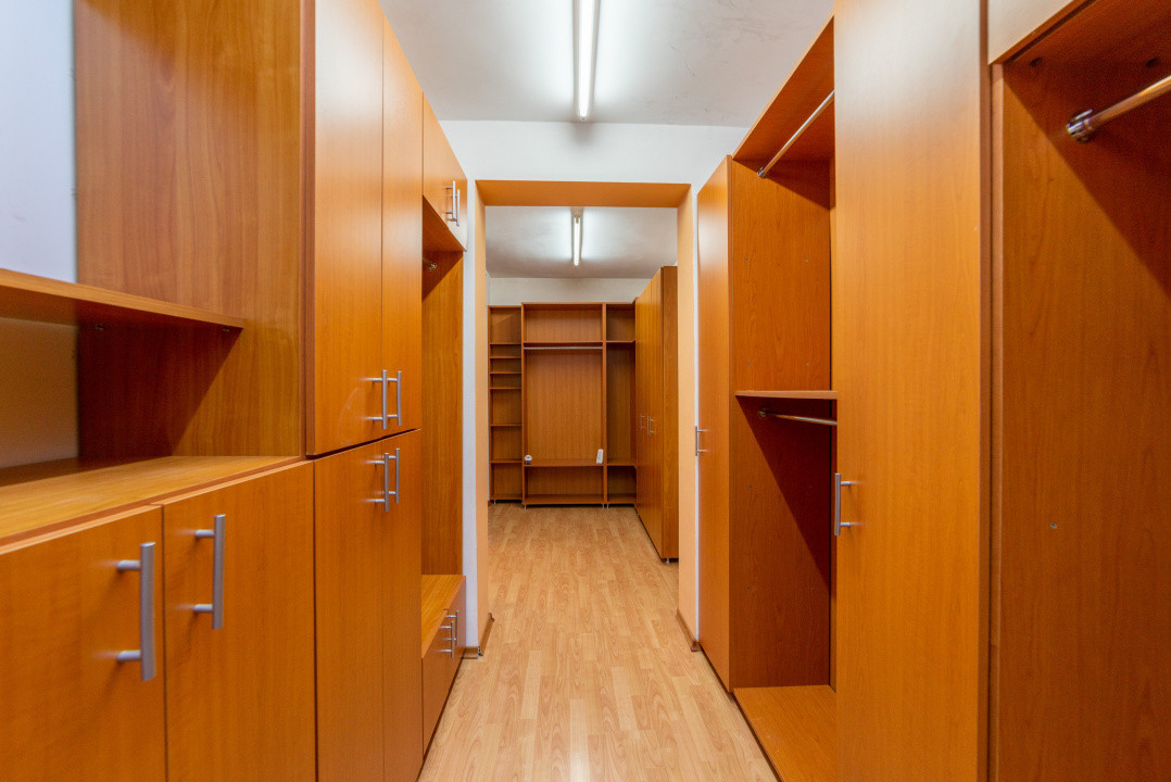Apartament pe 2 nivele -  6 camere Gavana 3 + 309 mp curte proprie