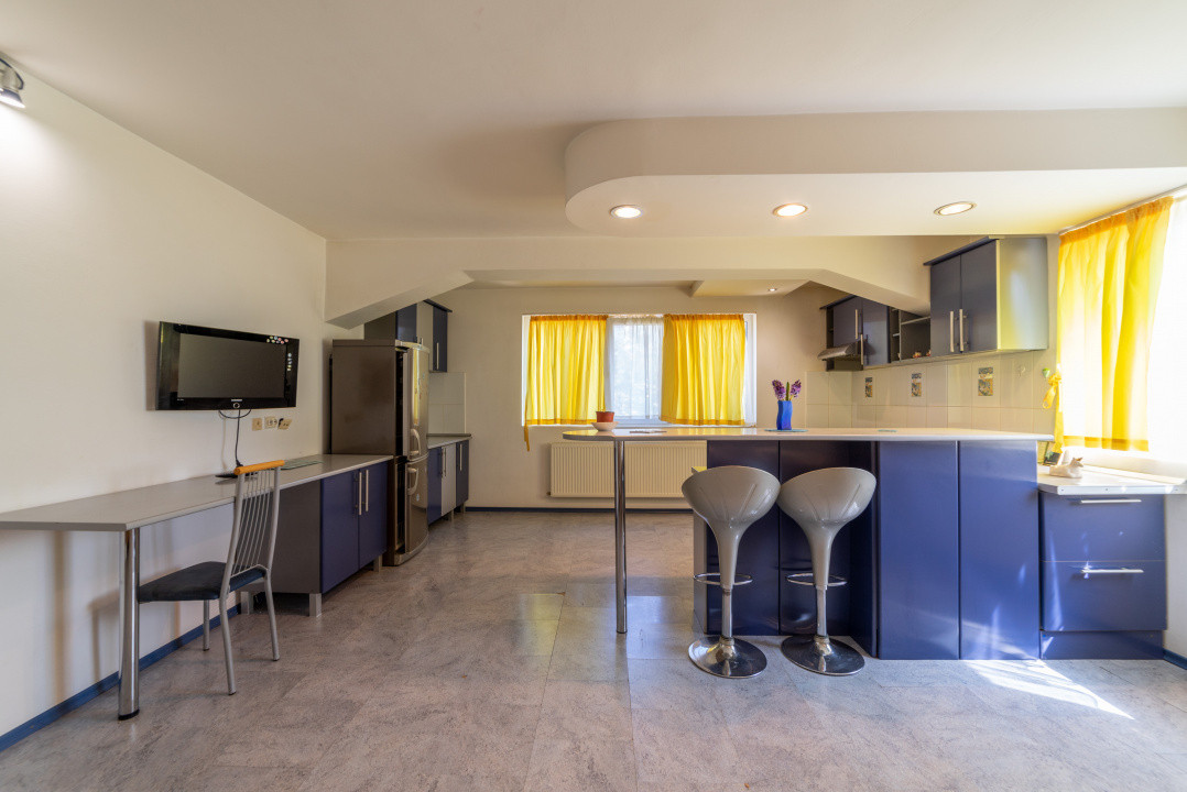Apartament pe 2 nivele -  6 camere Gavana 3 + 309 mp curte proprie