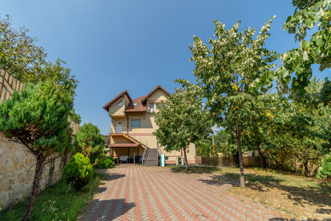 Apartament pe 2 nivele -  6 camere Gavana 3 + 309 mp curte proprie