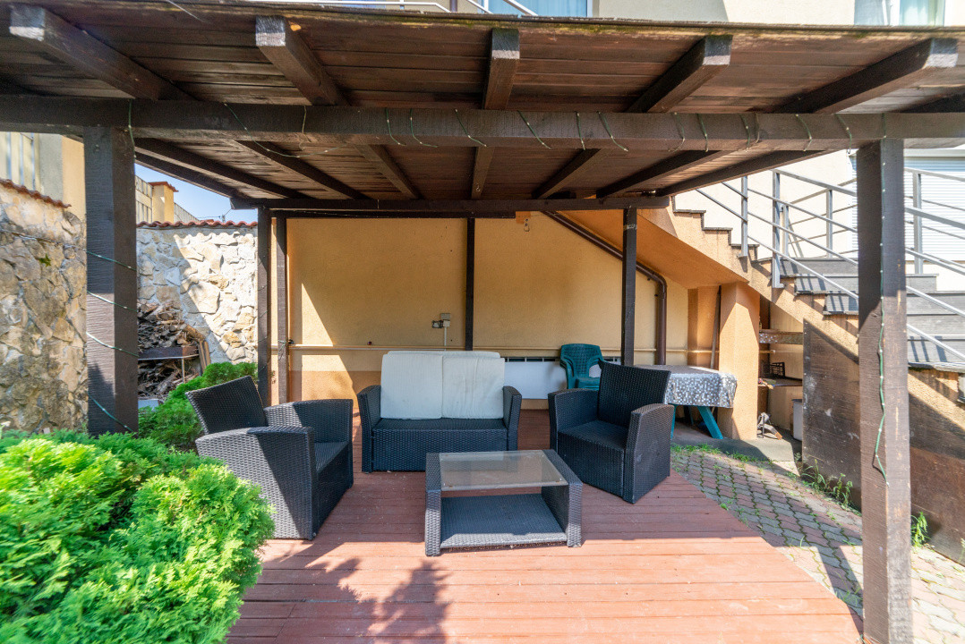 Apartament pe 2 nivele -  6 camere Gavana 3 + 309 mp curte proprie