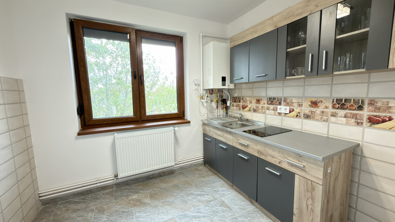 Apartament 2 camere Etaj II Carei - B-dul 25 Oct. Zona Monument - Comision 0%