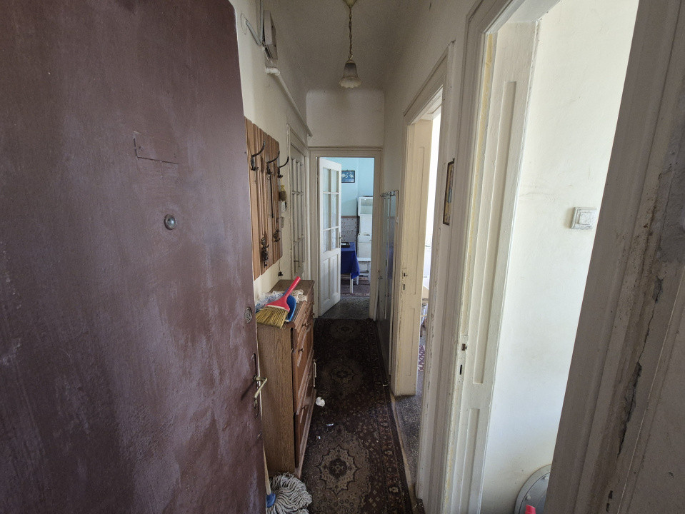 Apartament sic intr-un bloc vila interbelica