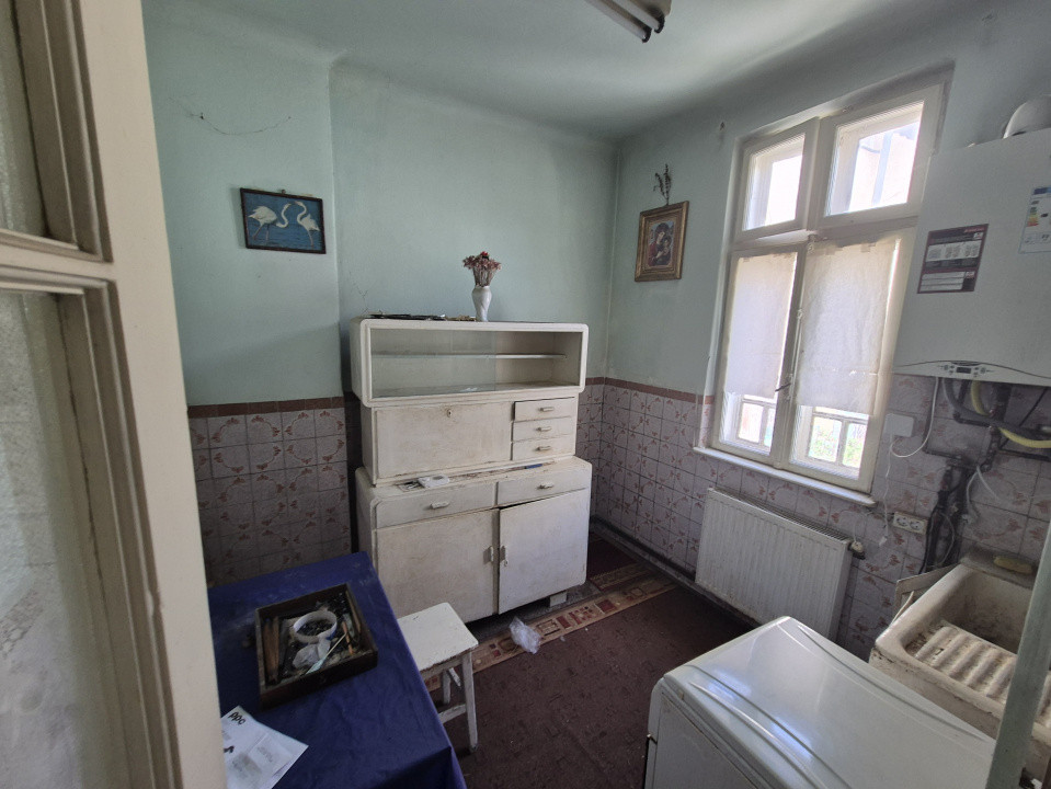 Apartament sic intr-un bloc vila interbelica