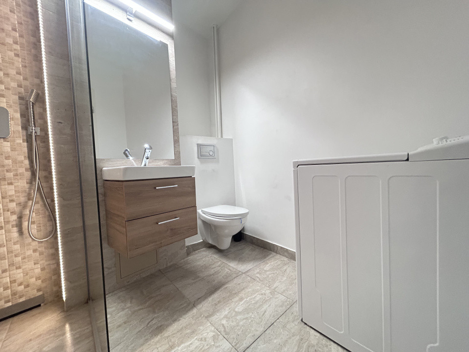 Apartament 2 camere renovat, decomandat – Sos. Nicolae Titulescu