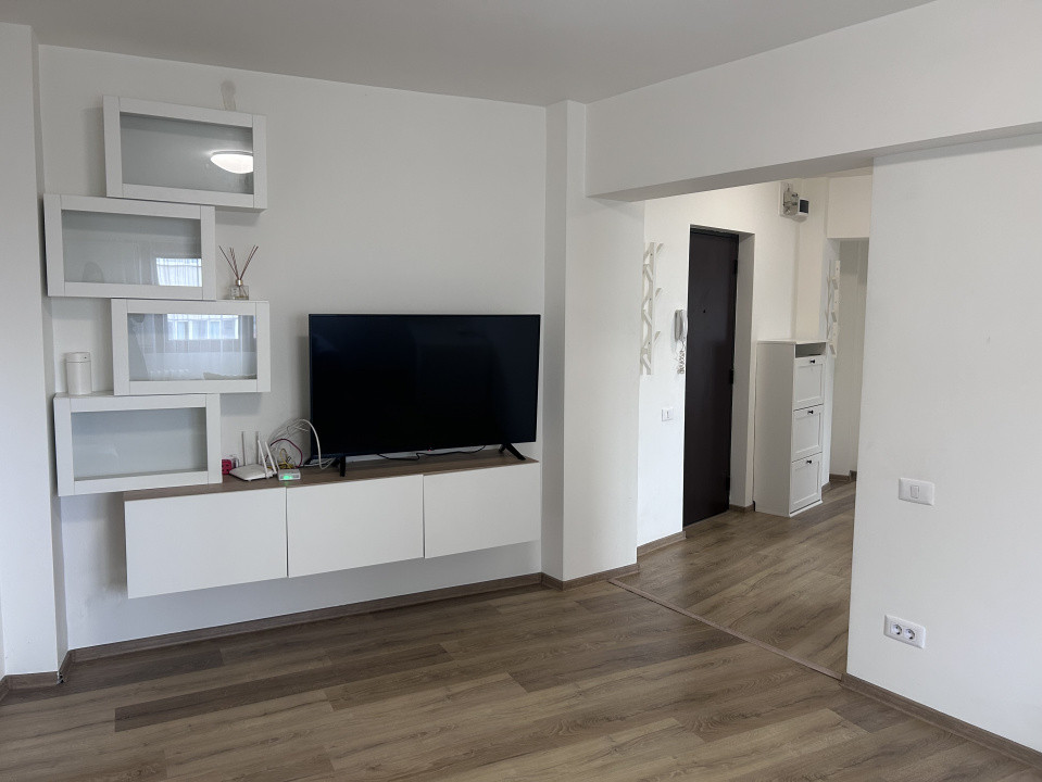 Apartament 2 camere renovat, decomandat – Sos. Nicolae Titulescu