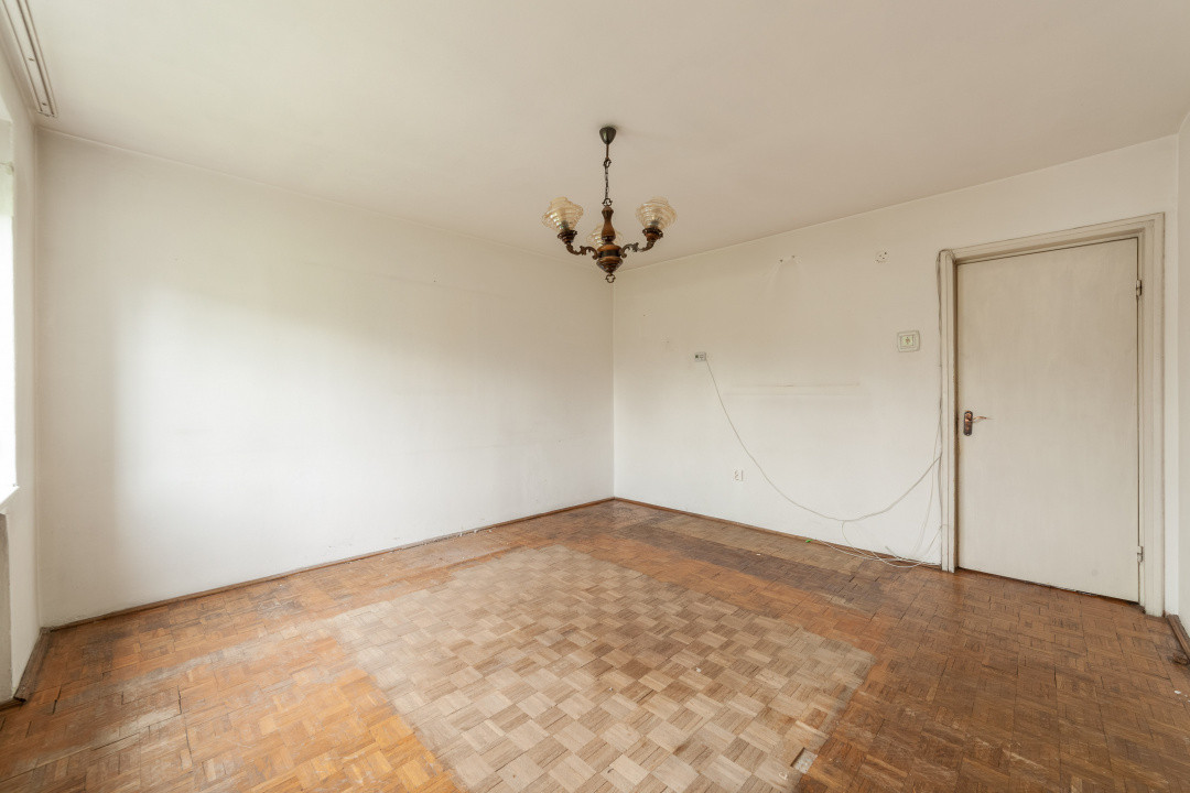 Apartament 2 camere et 3/4 Central, Pitesti