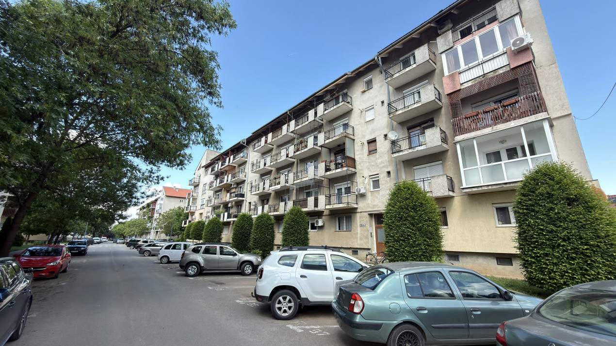 Inchiriere Apartament 2 camere Etaj I, MV2, Str. Ady Endre – Carei - Comision 0%
