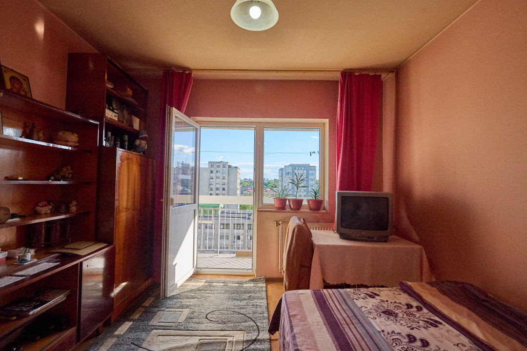 Apartament cu 3 camere - CENTRAL, zona 1 Mai, Pitesti 