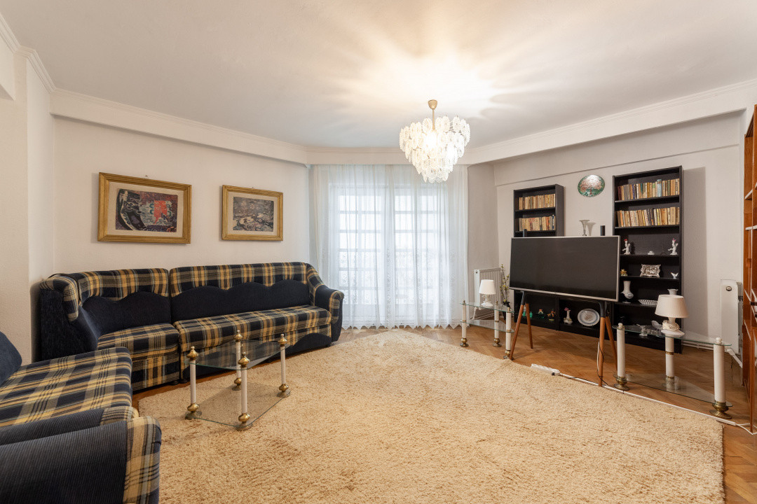 Apartament 3 camere - decomandat - 2 balcoane, vedere pe 2 părți – Dedeman