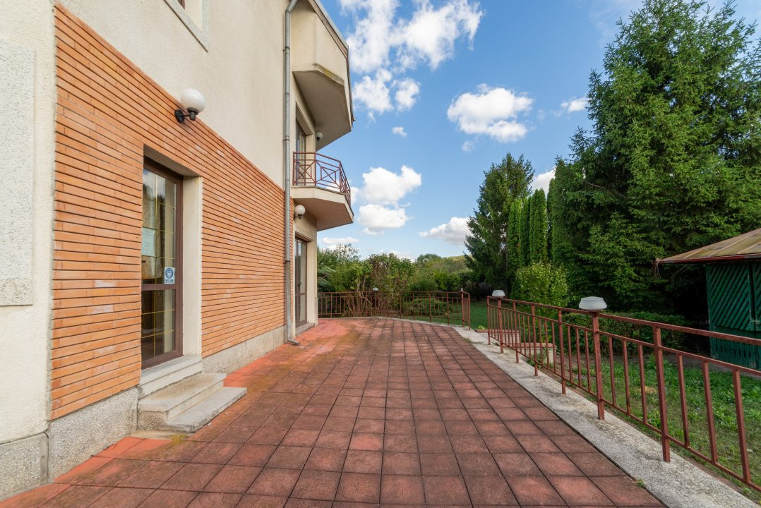 Vila spațioasă + teren 1500 mp, Bascov- Județ Arges 