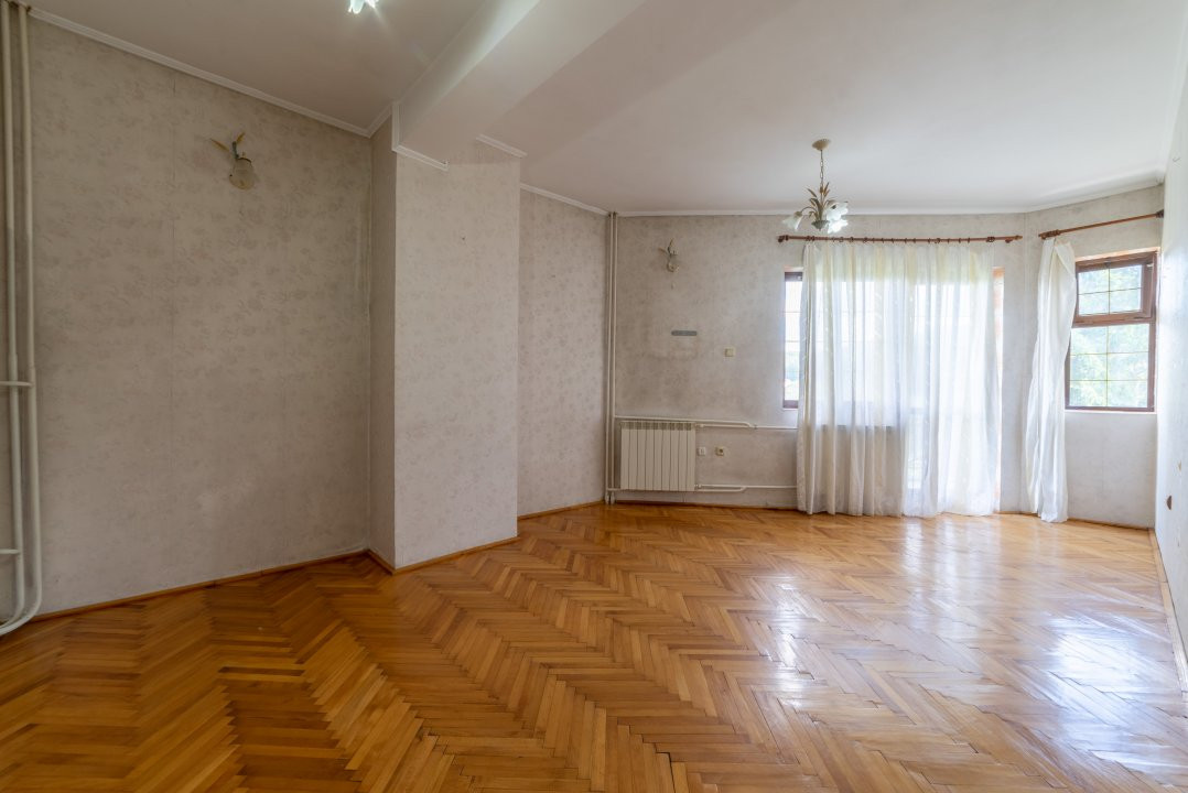 Vila spațioasă + teren 1500 mp, Bascov- Județ Arges 