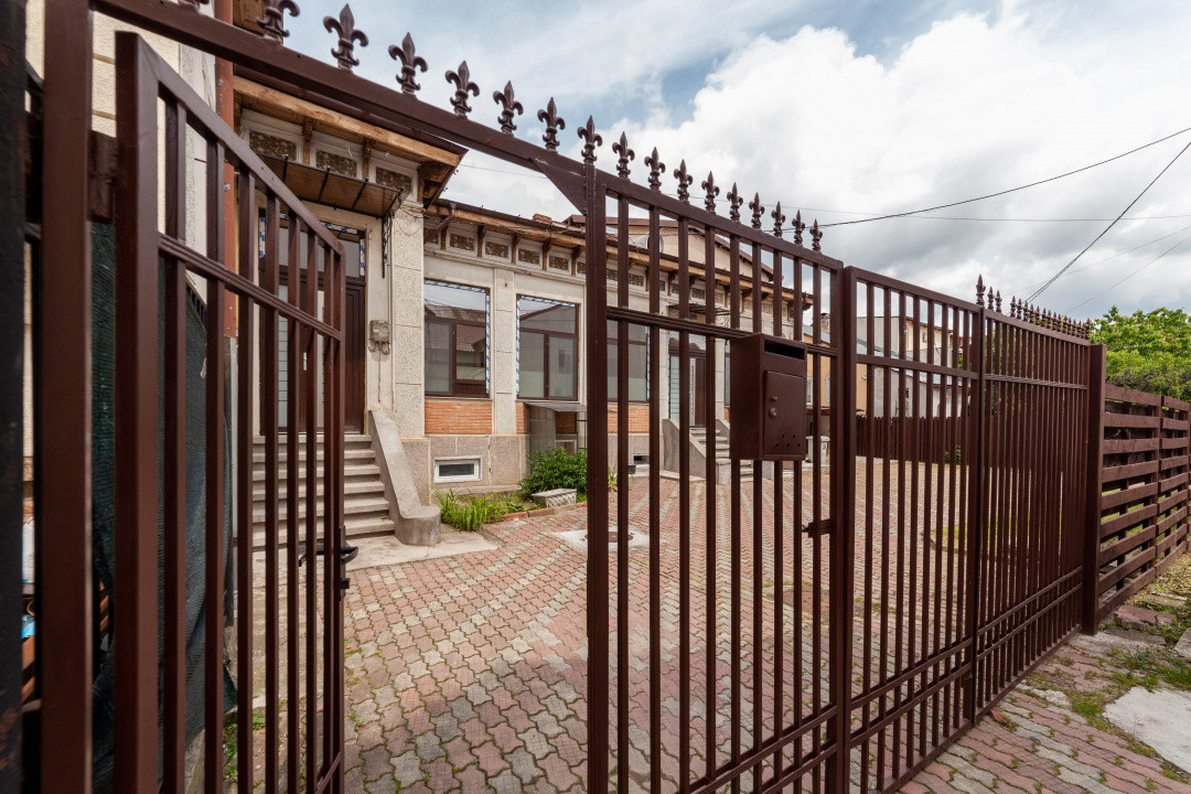 Casă interbelică ultracentrală | Bulevardul Republicii nr. 129 | Ideală pentru b
