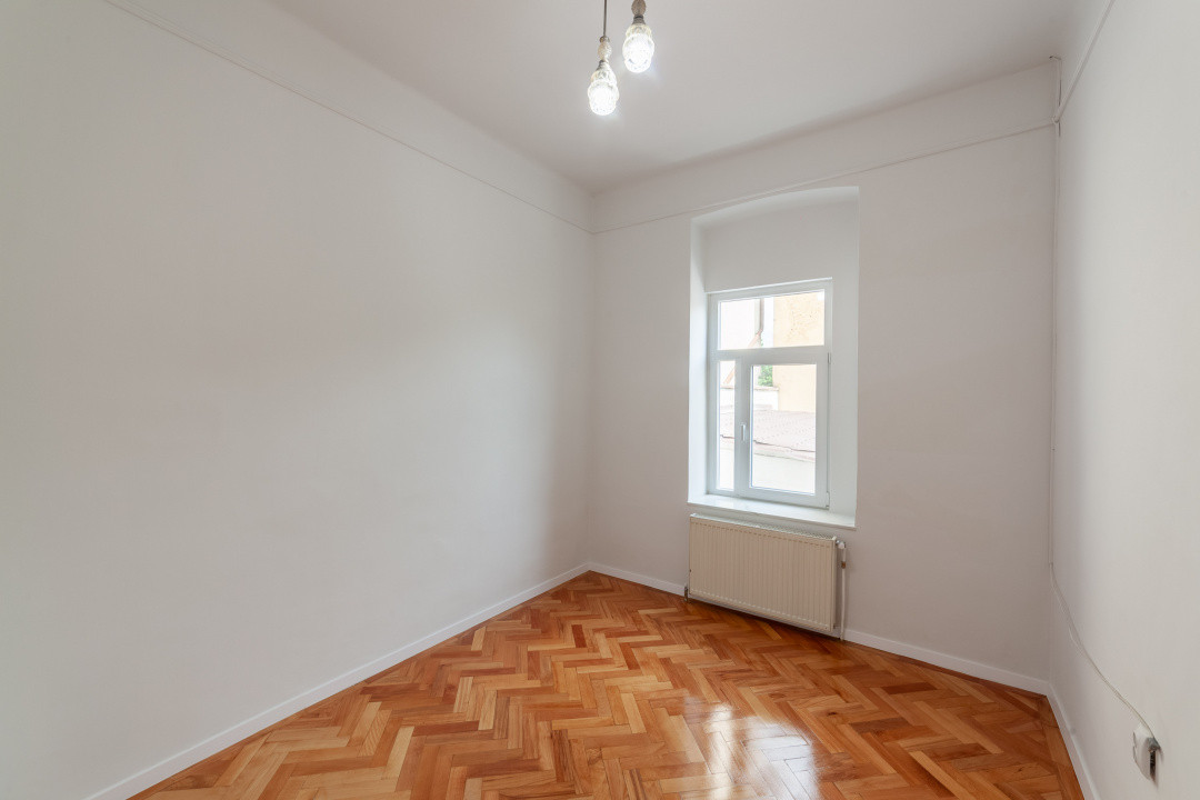 Casă interbelică ultracentrală | Bulevardul Republicii nr. 129 | Ideală pentru b