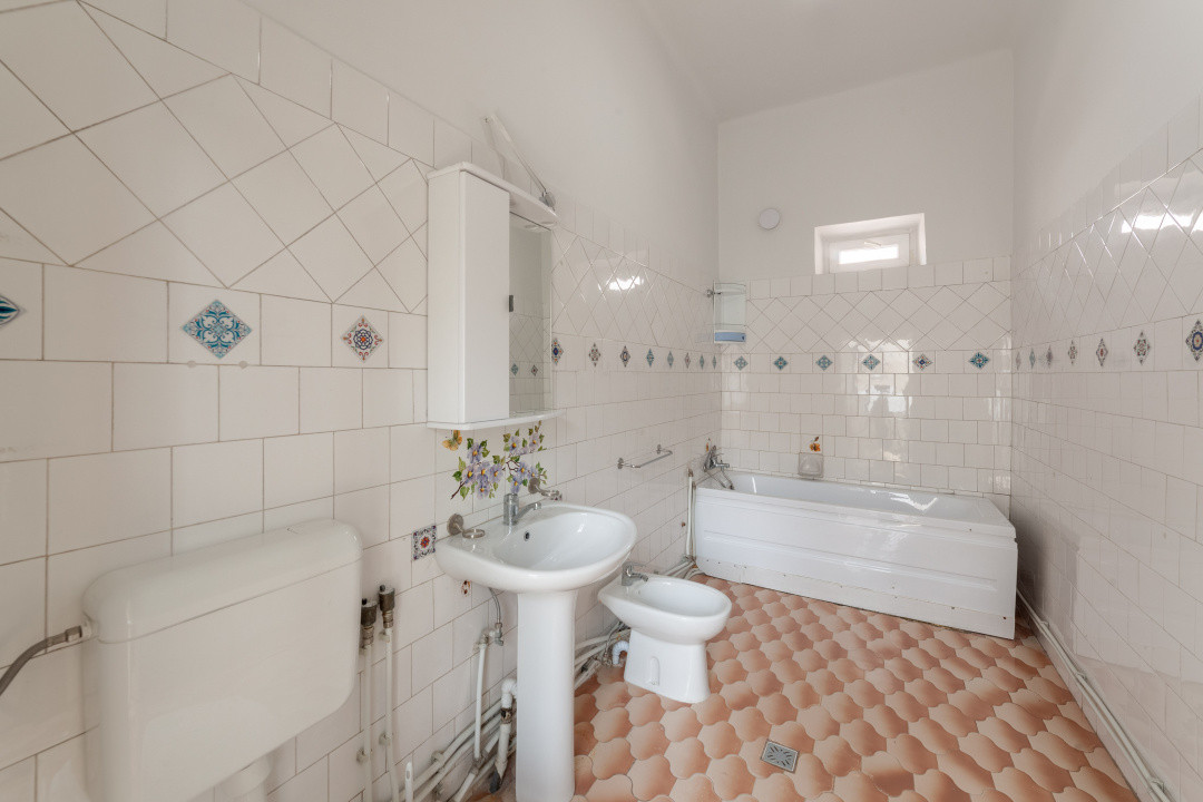 Casă interbelică ultracentrală | Bulevardul Republicii nr. 129 | Ideală pentru b