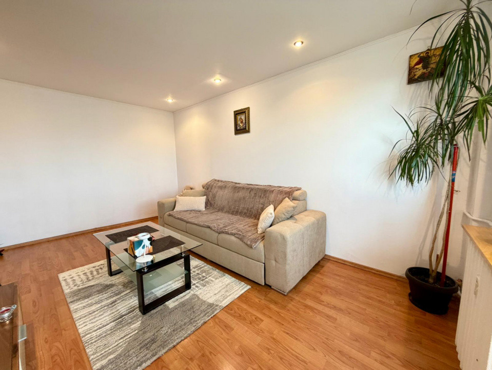  2 camere decomandat | Renovat | Loc de parcare inclus – Codrii Neamtului
