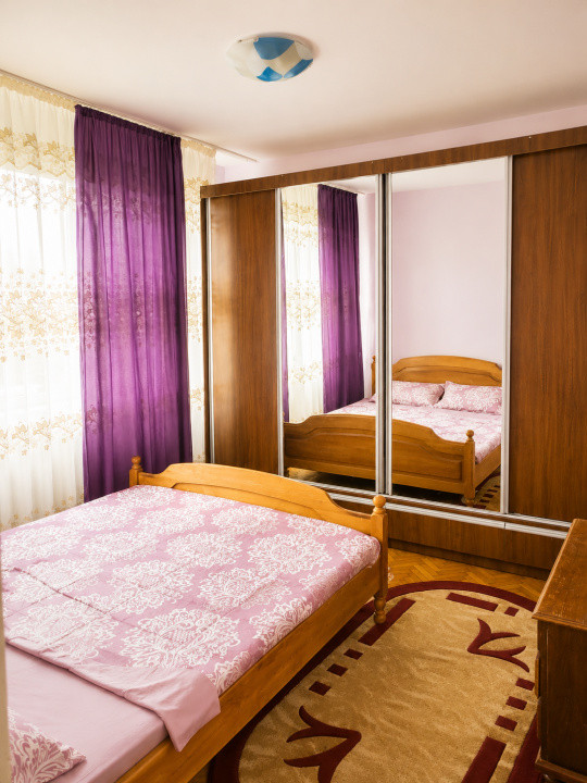 Apartament 2 camere de vânzare in Crevedia, Centrala proprie