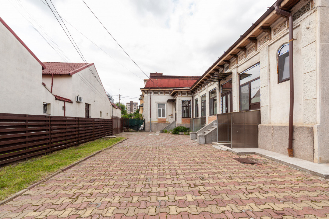 Casă interbelică ultracentrală | Bulevardul Republicii nr. 129 | 