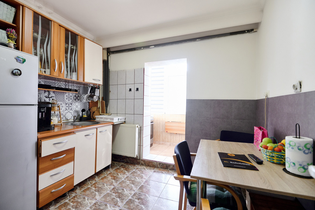 Apartament 2 camere decomandat Pitești zona Popa Șapcă- Sf Vineri!