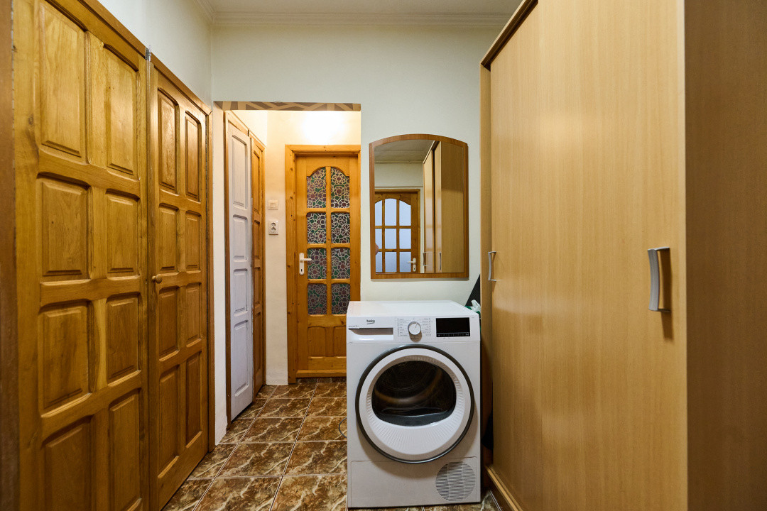 Apartament 2 camere decomandat Pitești zona Popa Șapcă- Sf Vineri!