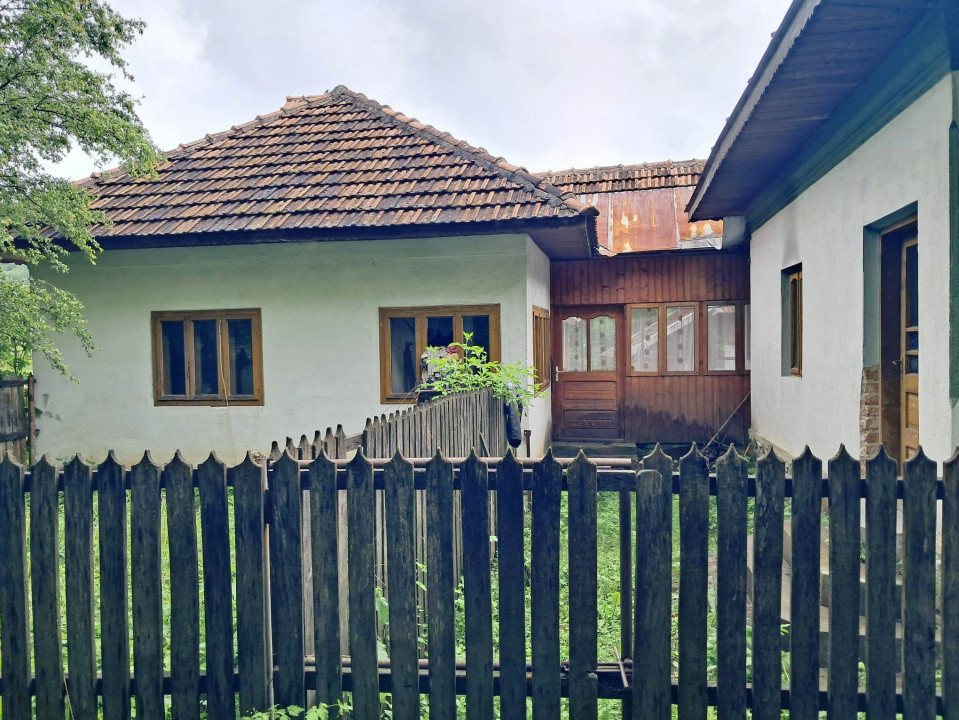 Casă și teren intravilan Polovragi
