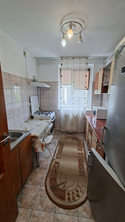 Apartament 2 camere Craiovei etaj 3