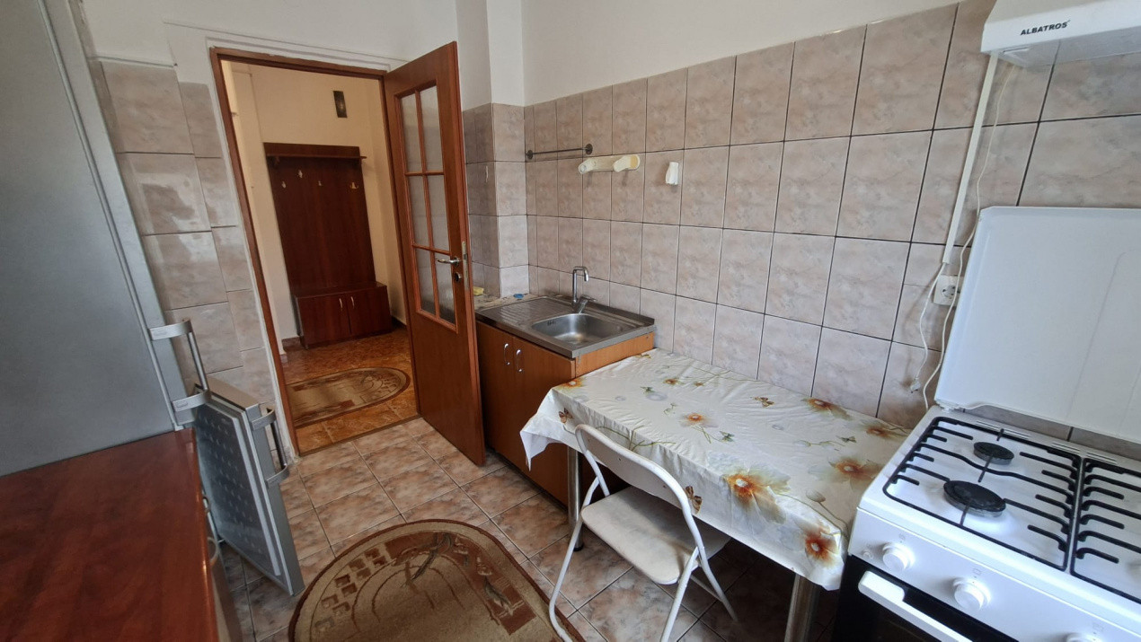 Apartament 2 camere Craiovei etaj 3