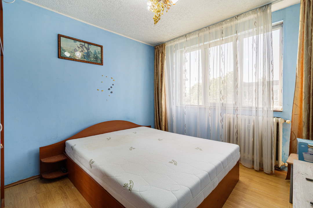 2 camere decomandat, Cimitirul Evreiesc, in plan secundar