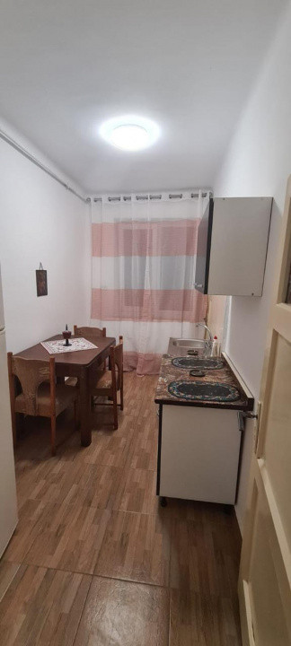 Vânzare apartament 2 camere Central Târgu Jiu etaj 2
