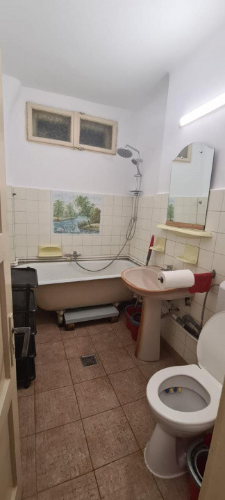 Vânzare apartament 2 camere Central Târgu Jiu etaj 2