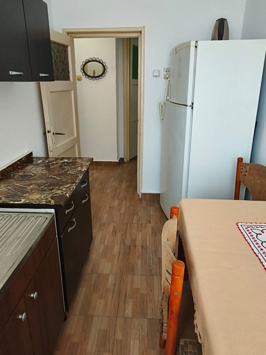Vânzare apartament 2 camere Central Târgu Jiu etaj 2