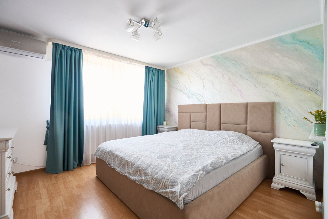 Eremia - Apartament 3 camere + studio | Scara interioara!
