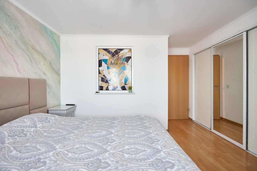 Eremia - Apartament 3 camere + studio | Scara interioara!