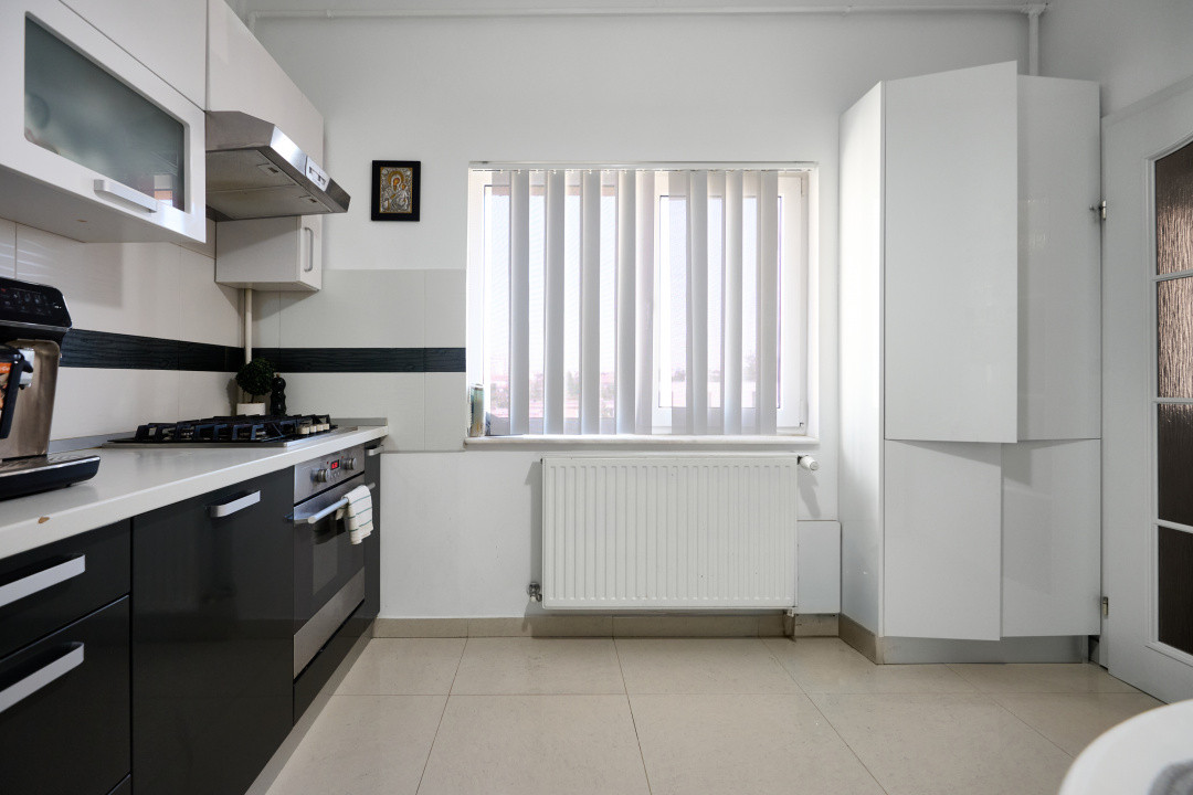 Eremia - Apartament 3 camere + studio | Scara interioara!