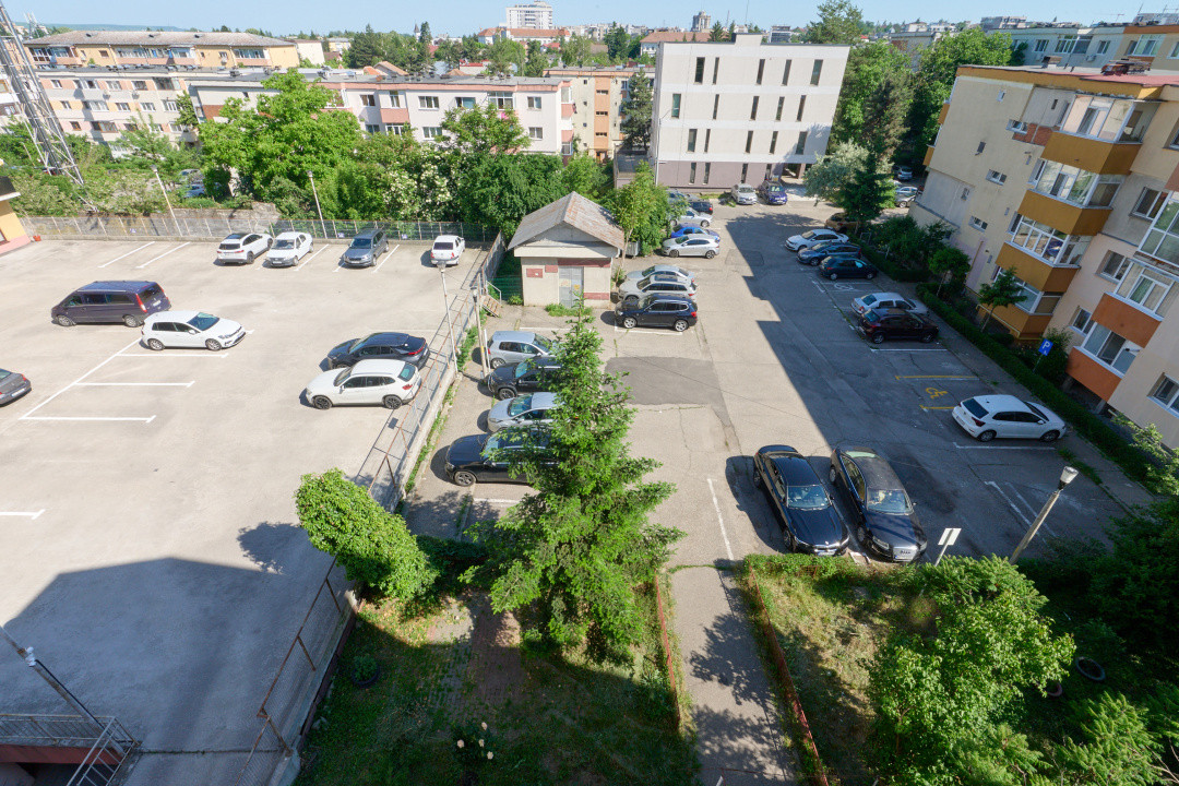 Eremia - Apartament 3 camere + studio | Scara interioara!